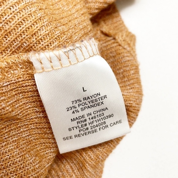 Hippie Rose gold striped high low ribbed v-neck tee - Picture 4 of 5